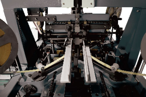 Paste four corners in one time